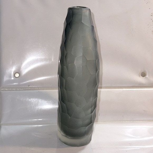 Hand Blown Murano Style Hammered Art Glass Vase in Grey - Picture 2 of 7